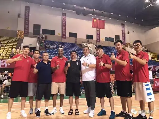 大学生篮球社团如何引入智能情感技术_1